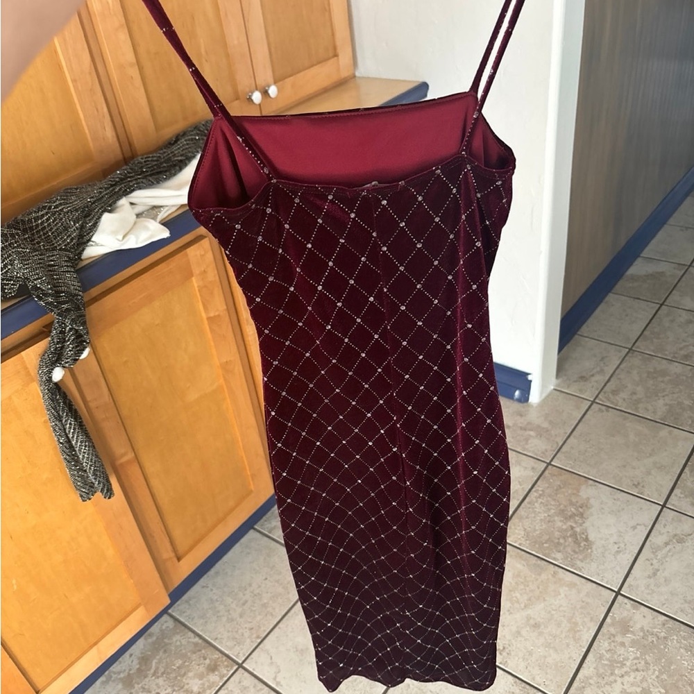 Fashion nova velvet dress - Picture 9 of 11